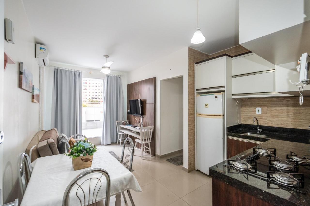 Em Frente Ao Shopping Atlantico! Com Sacada, Garagem E Ar Condicionado Appartamento Balneário Camboriú Esterno foto